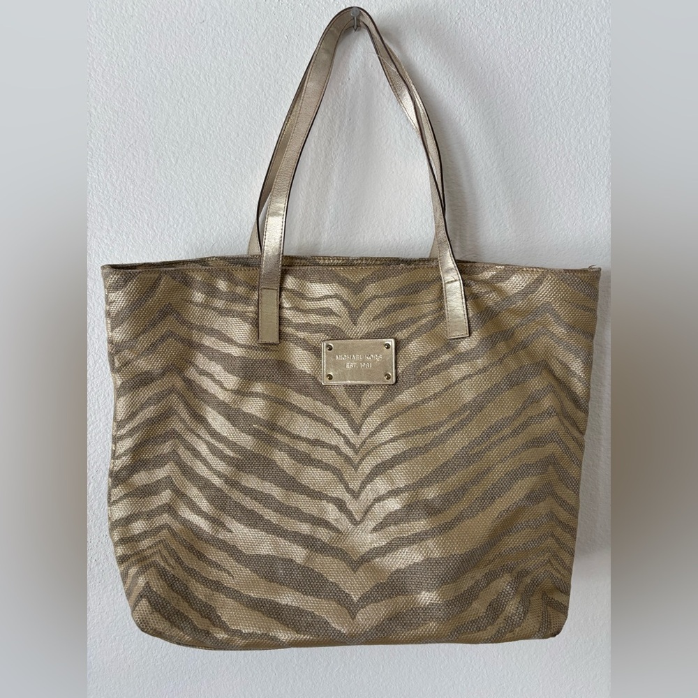 Michael Kors Women's Brown, Beige & Gold Tiger Print Size Medium Tote Bag